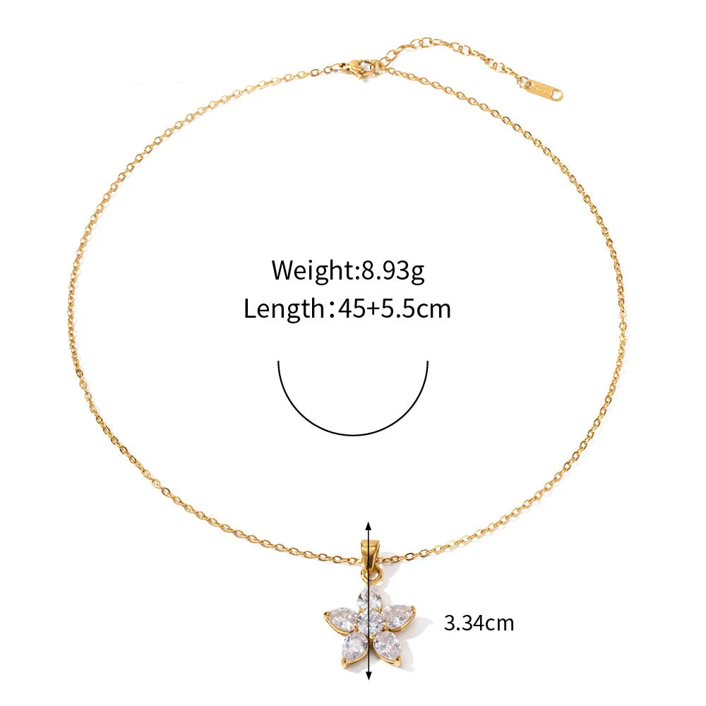 18K Gold Exquisite Dazzling Five Petal Flower Inlaid White Zircon Design Necklace