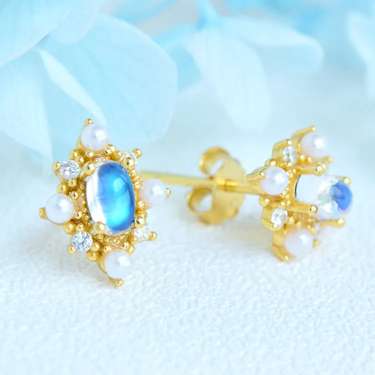 Chic Ladies Genuine Moonstone Stud Earrings Gold Plated Silver For Women
