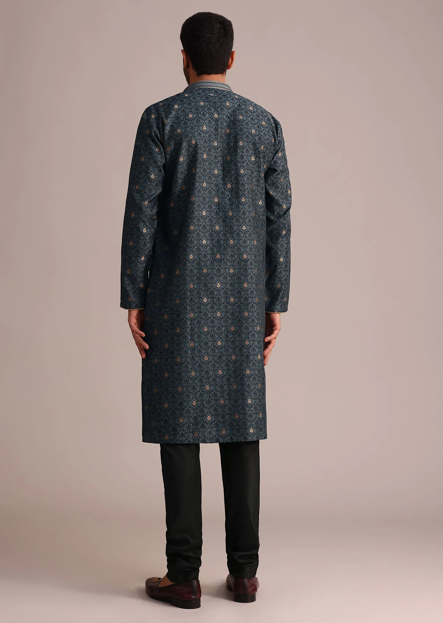 Grey Kurta Set With Foil Printed Buttis