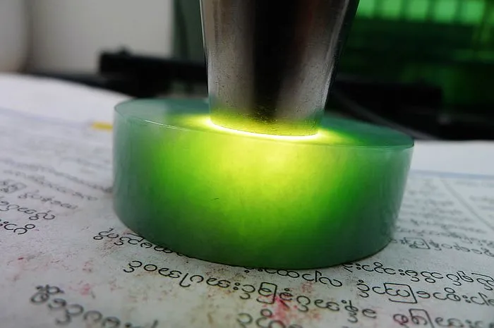 Natural Jade Rough Jadeite Raw (121g,5.3X1.7cm)