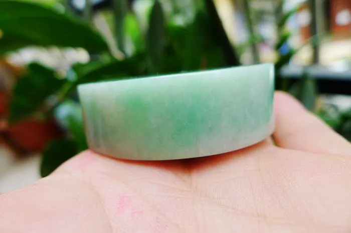 Natural Jade Rough Jadeite Raw (121g,5.3X1.7cm)