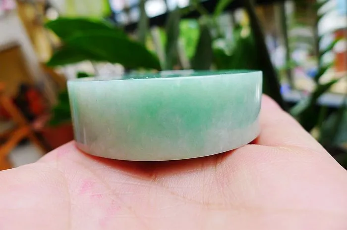 Natural Jade Rough Jadeite Raw (121g,5.3X1.7cm)