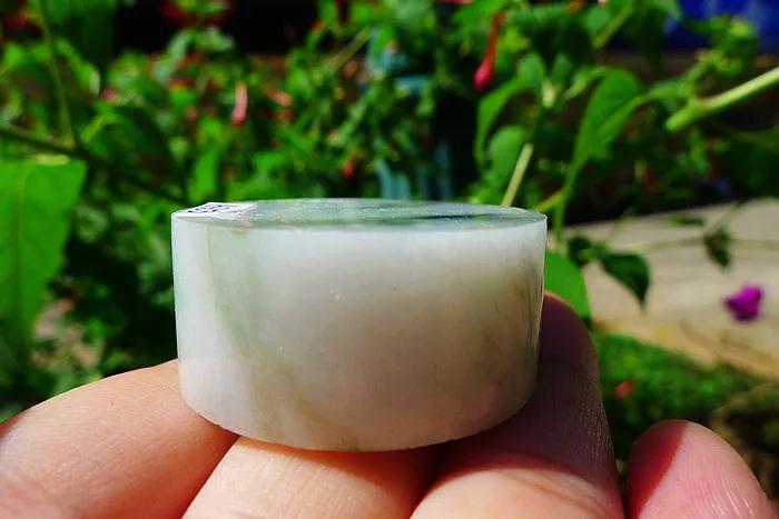 Natural Jade Rough Jadeite Raw (61g,3.8X1.65cm)