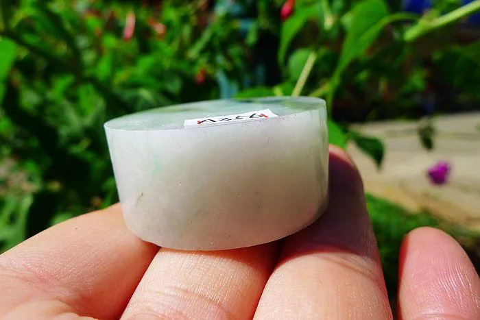 Natural Jade Rough Jadeite Raw (61g,3.8X1.65cm)
