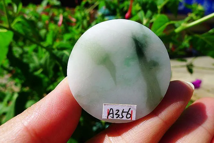 Natural Jade Rough Jadeite Raw (61g,3.8X1.65cm)