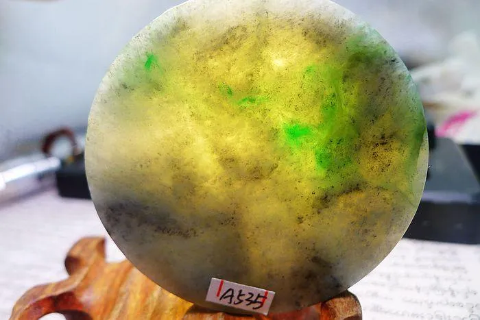Natural Jade Rough Jadeite Raw (63g,5.6X0.75cm)