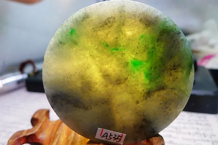 Natural Jade Rough Jadeite Raw (63g,5.6X0.75cm)