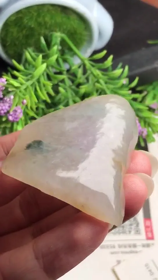 Natural Jade Rough Jadeite Raw (68g,4.0x3.6x3.2cm)-V2751
