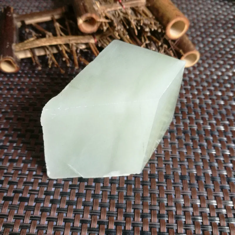 Natural Kunlun Jade Rough Nephrite Raw (258g,6.5X4.8X4cm)