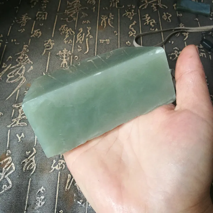 Natural Kunlun Jade Rough Nephrite Raw (849g, 10.5X9.5X3.5cm)
