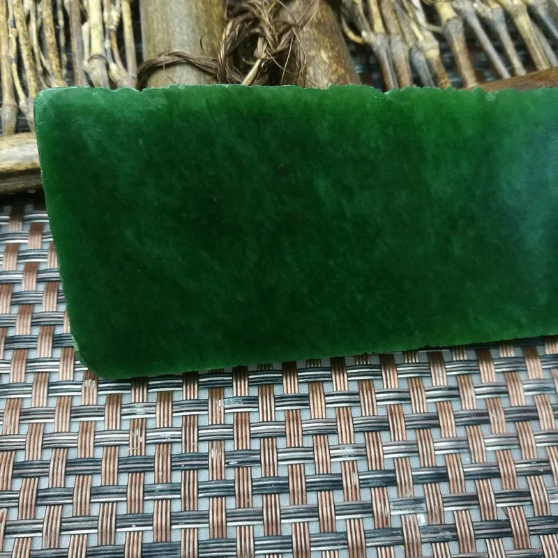 Natural Kunlun Jade Rough Nephrite Raw (88g, 9.5X4.3X0.8cm)
