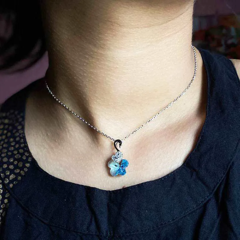 Regal Swan Pendant Necklace