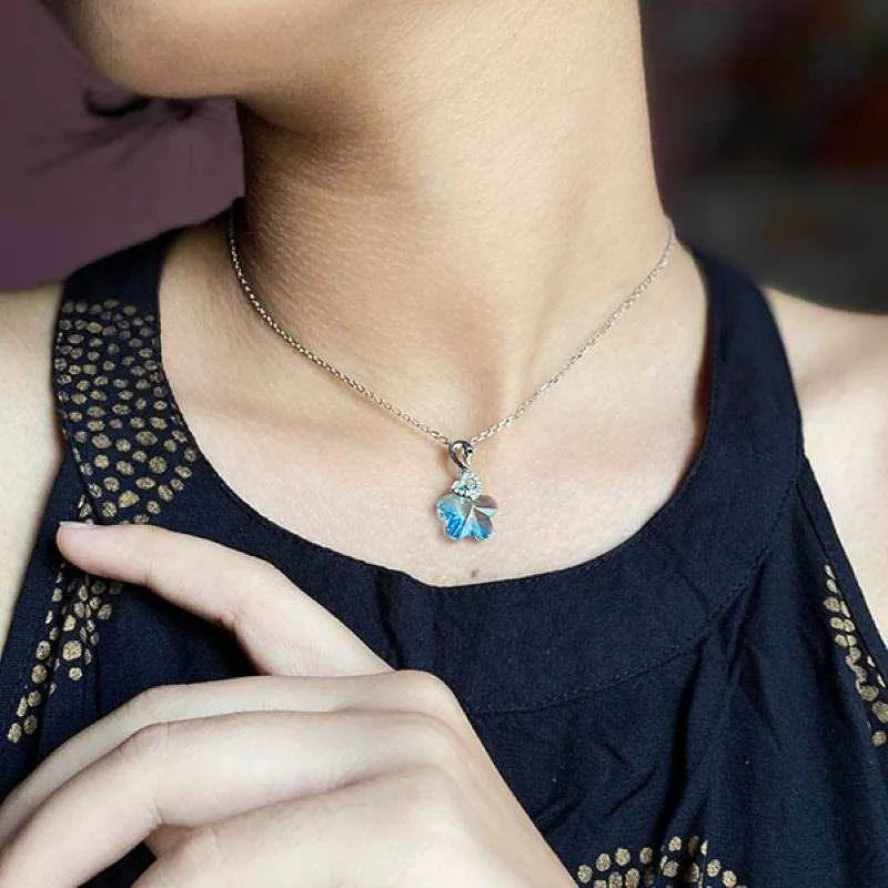 Regal Swan Pendant Necklace