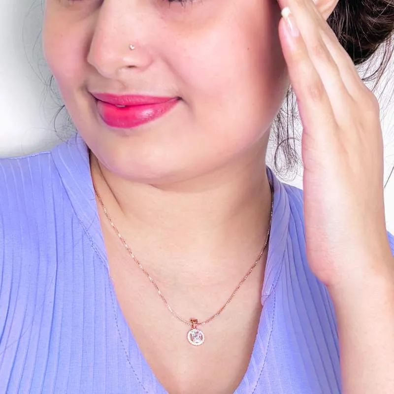 Rosegold Round Pendant Necklace with Rectangular Zirconia
