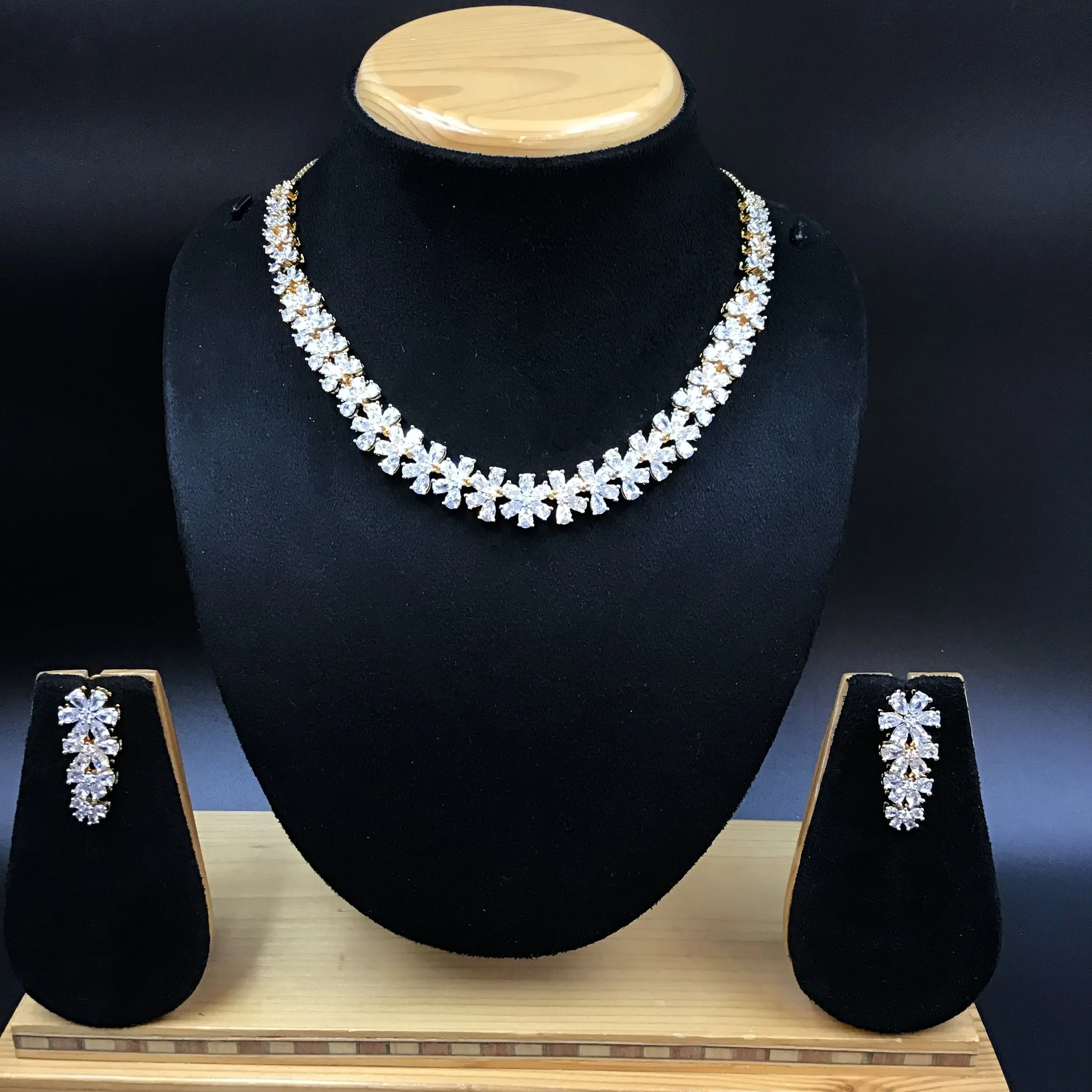 Round Neck Zircon/AD Necklace 3271-08