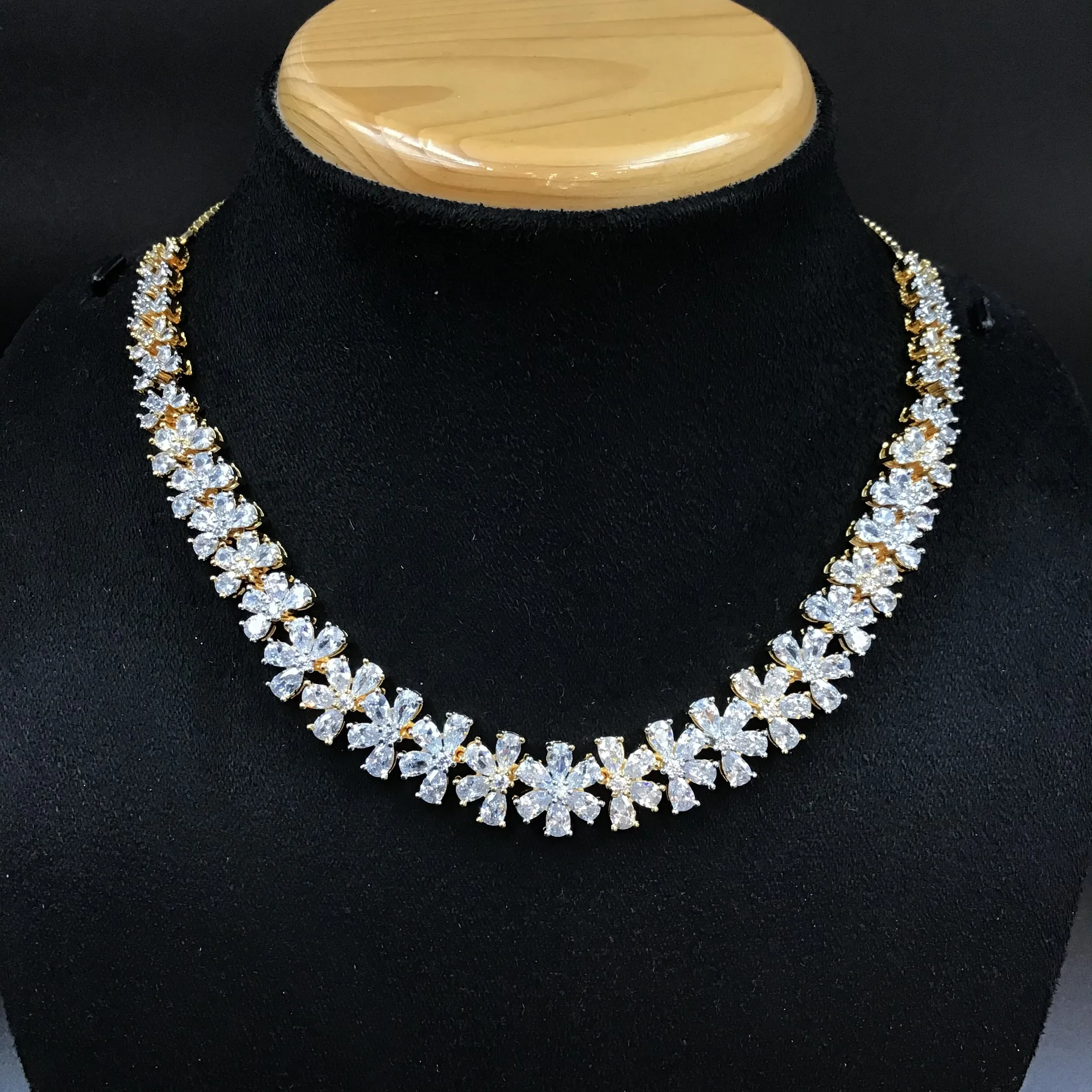 Round Neck Zircon/AD Necklace 3271-08