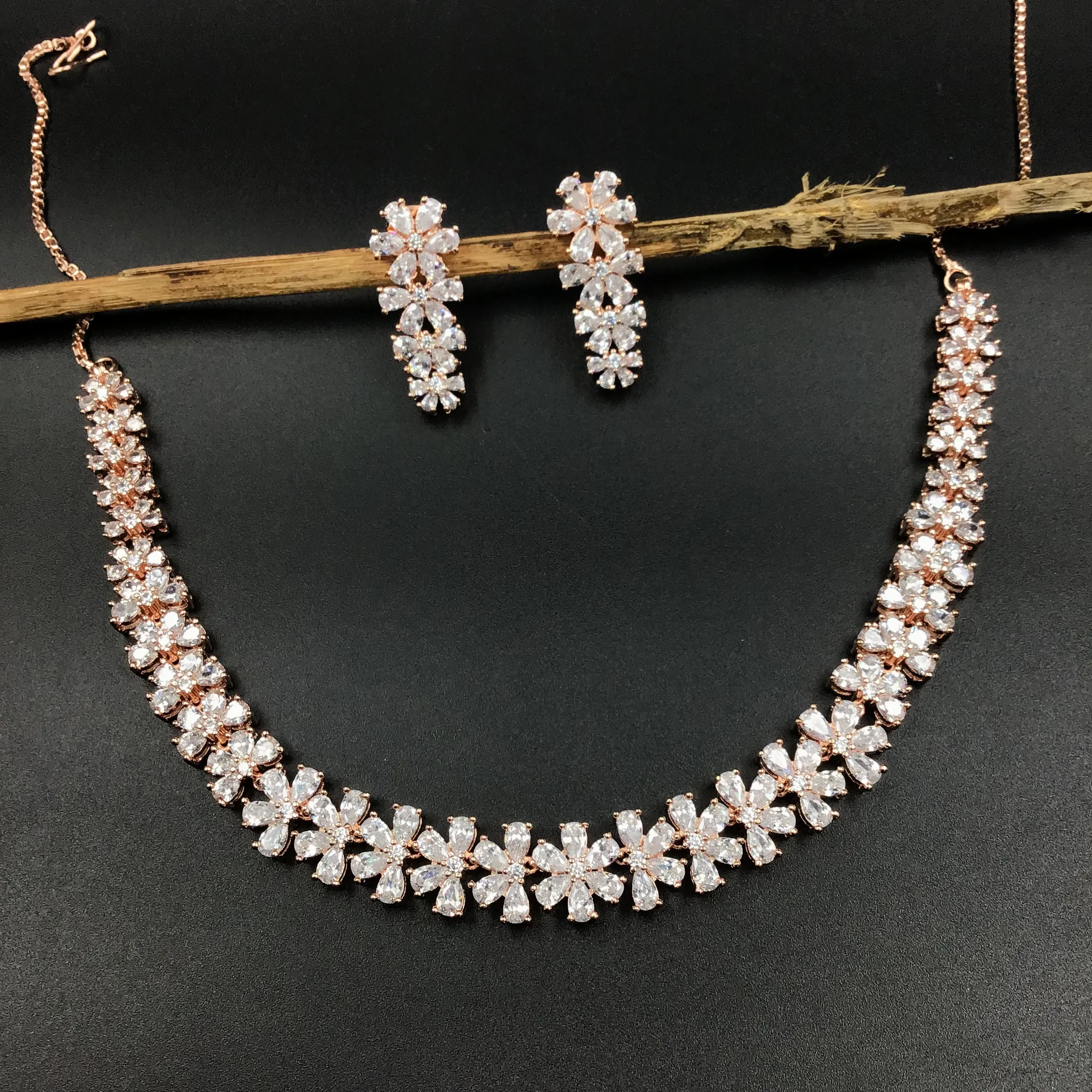 Round Neck Zircon/AD Necklace 3271-08