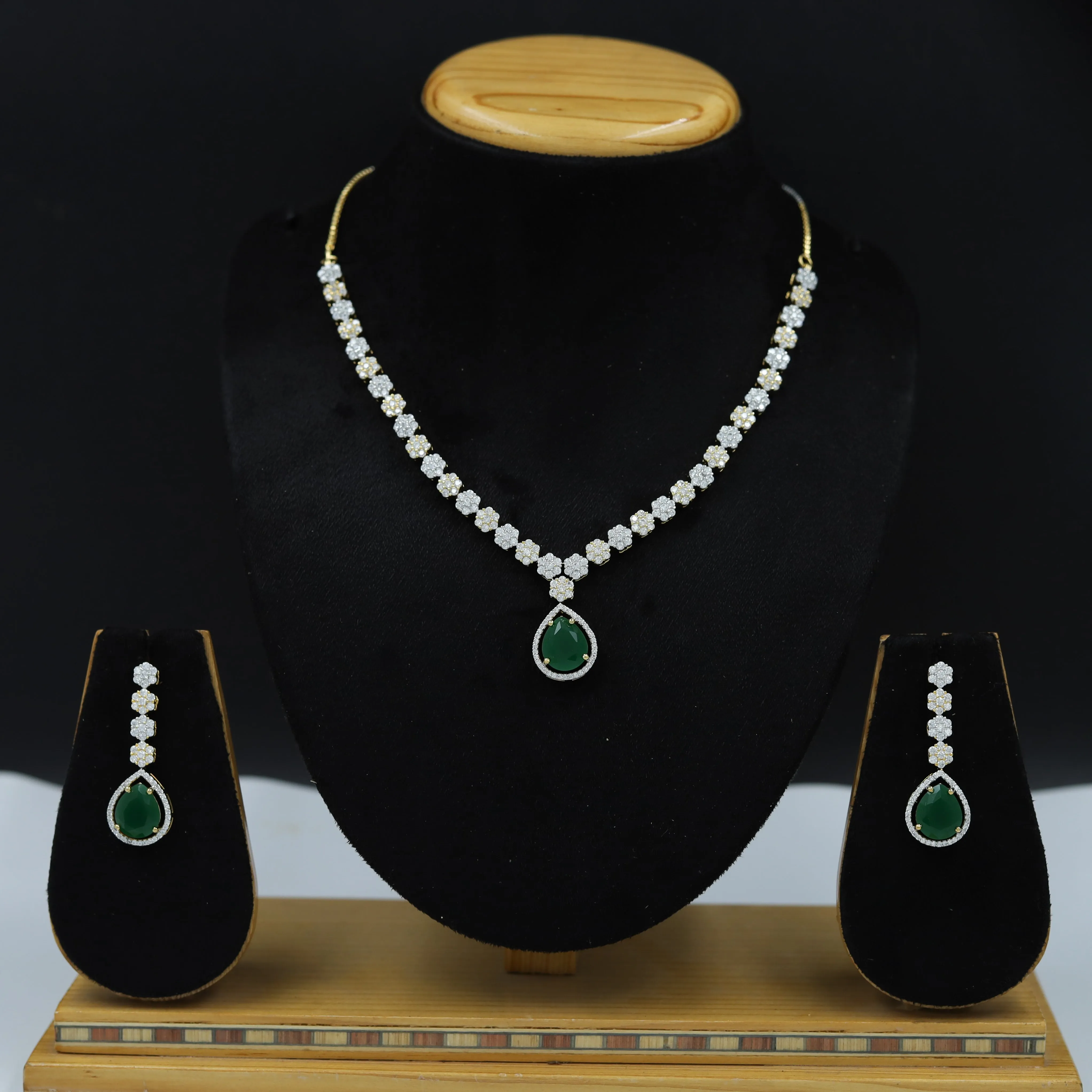 Round Neck Zircon/AD Necklace Set 11630-08