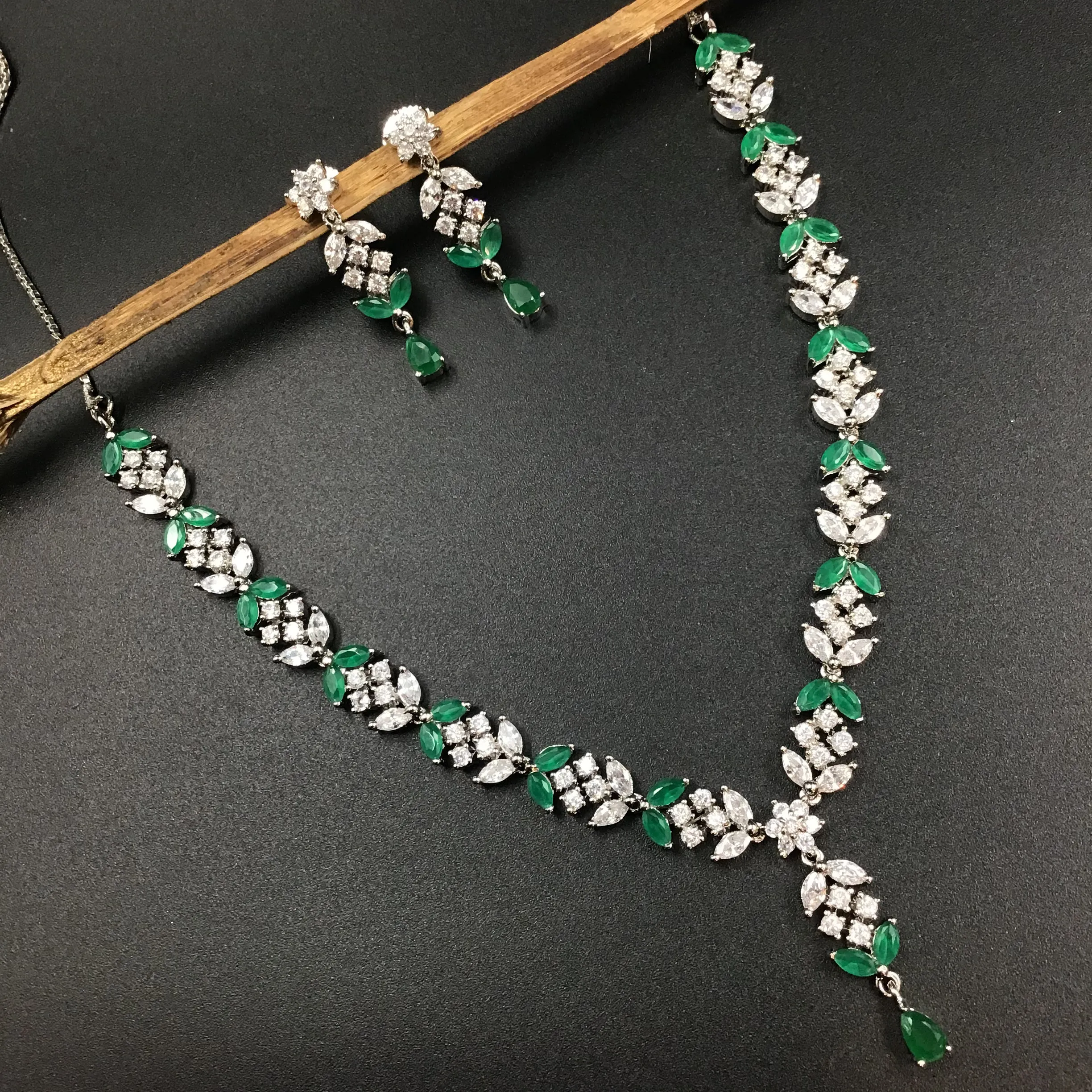 Round Neck Zircon/AD Necklace Set 3154-11