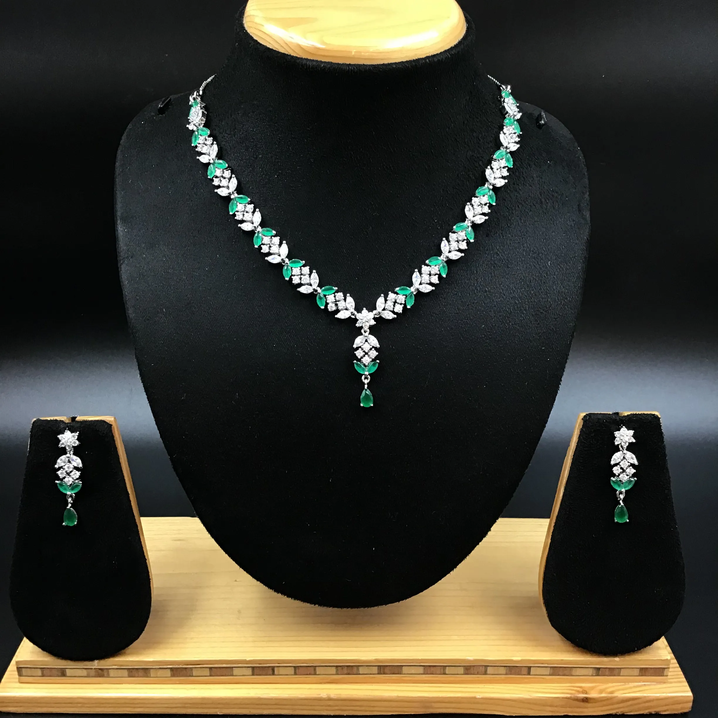 Round Neck Zircon/AD Necklace Set 3154-11