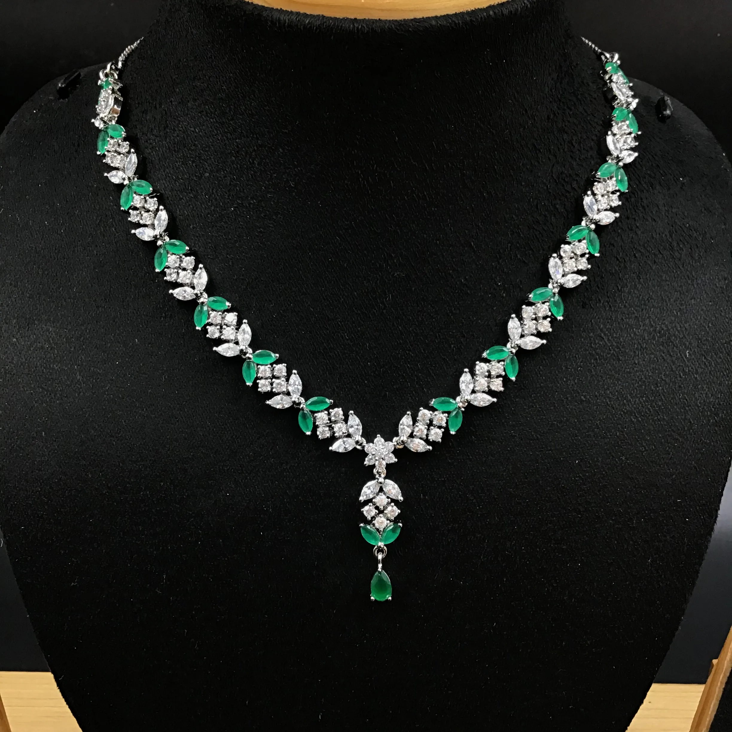 Round Neck Zircon/AD Necklace Set 3154-11