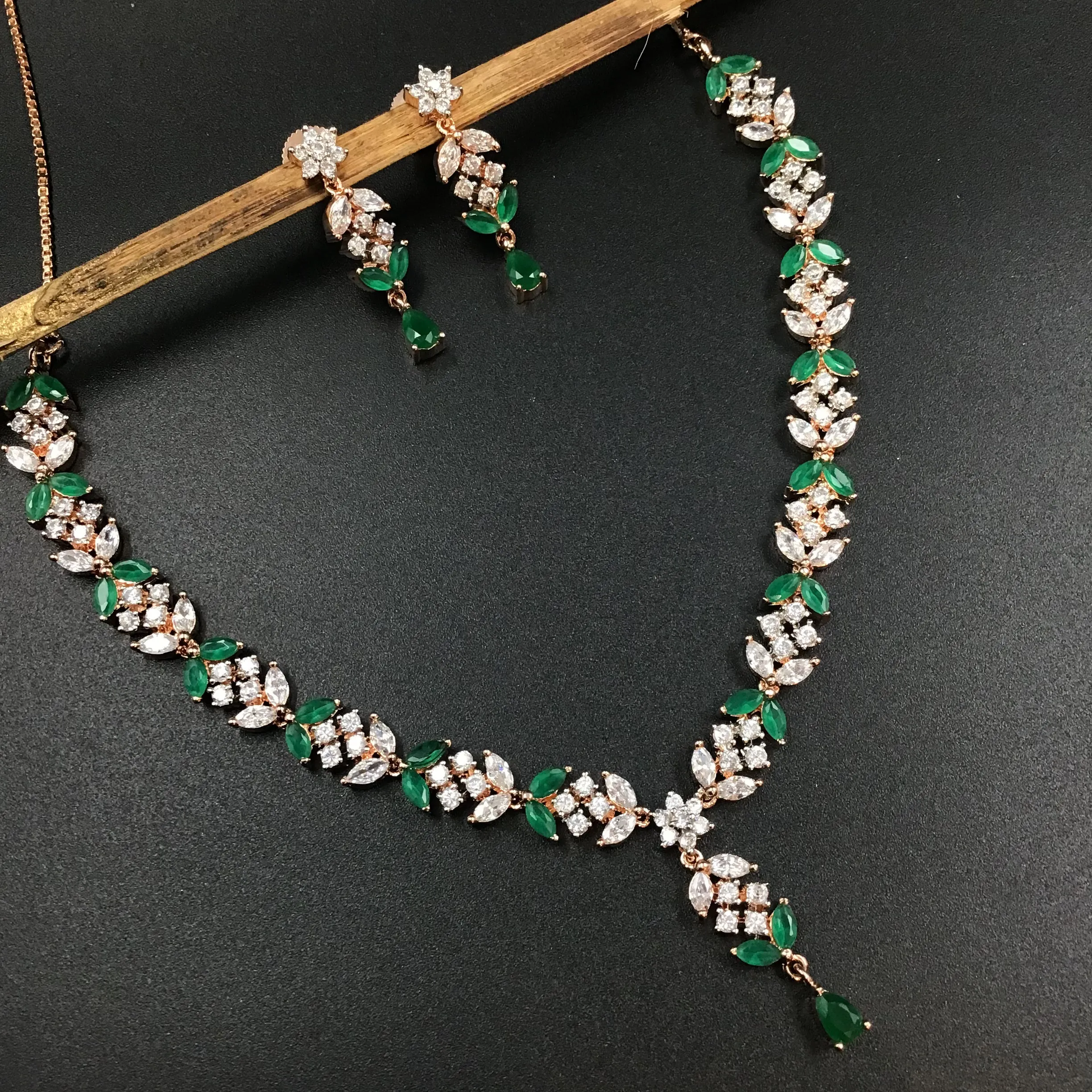 Round Neck Zircon/AD Necklace Set 3155-11