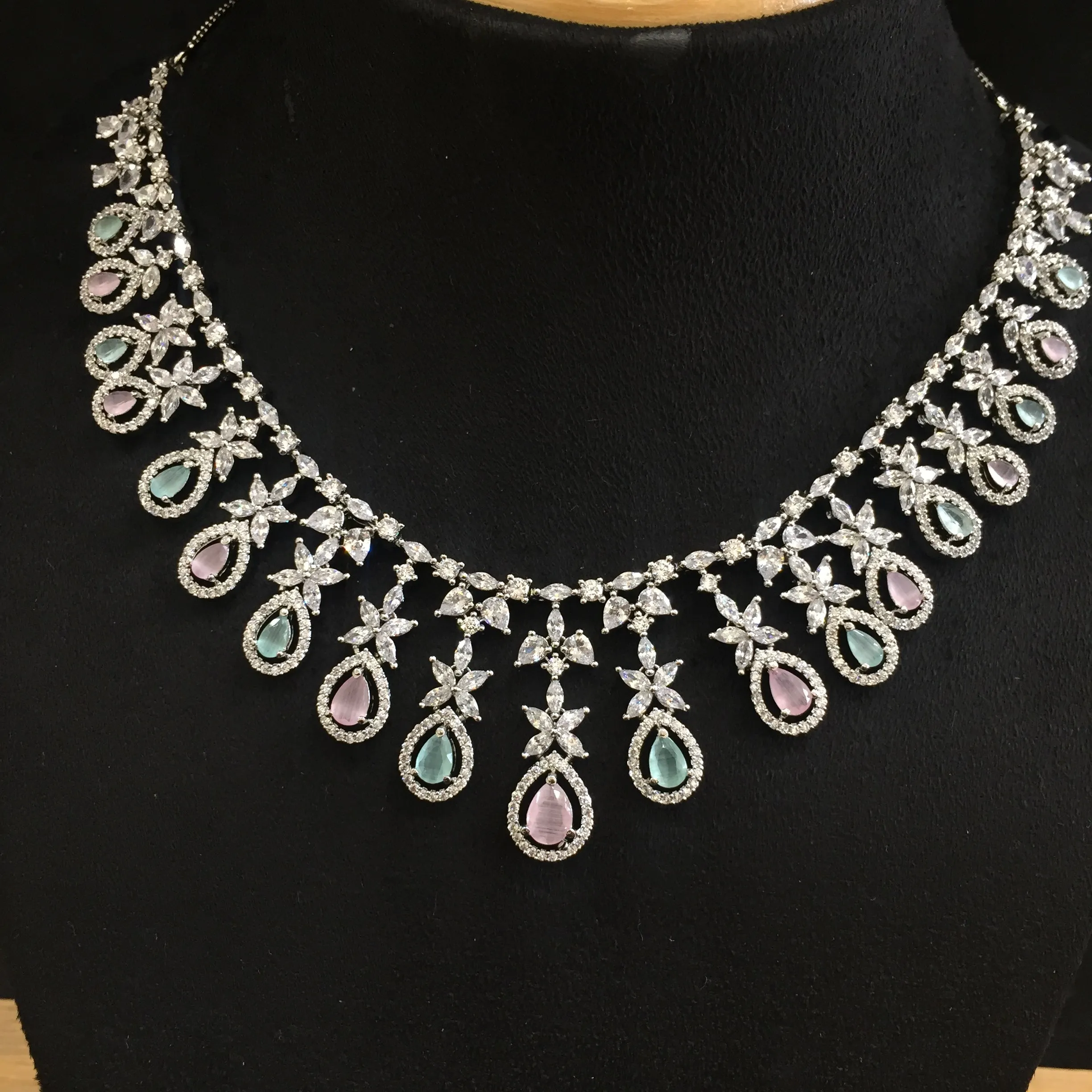 Round Neck Zircon/AD Necklace Set 5932-69