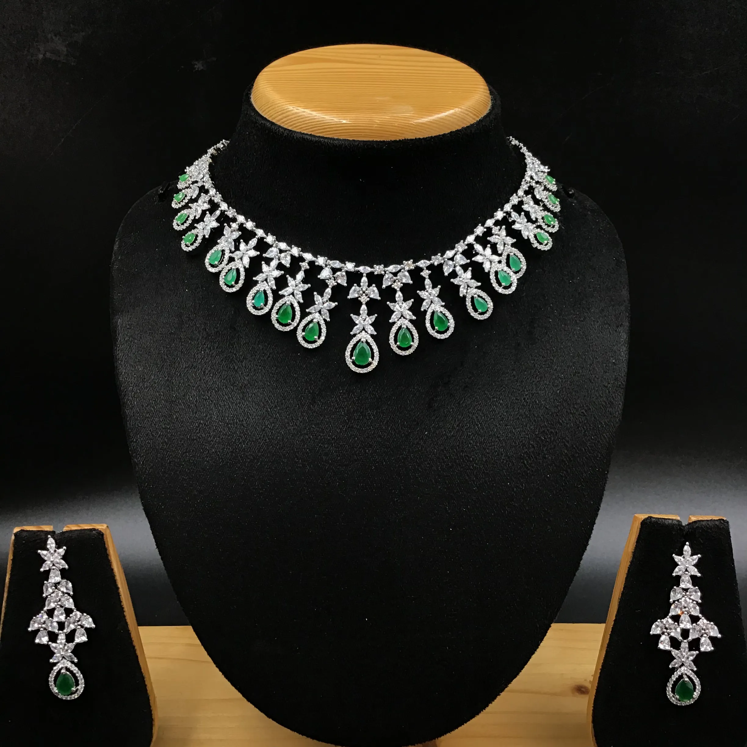 Round Neck Zircon/AD Necklace Set 5932-69