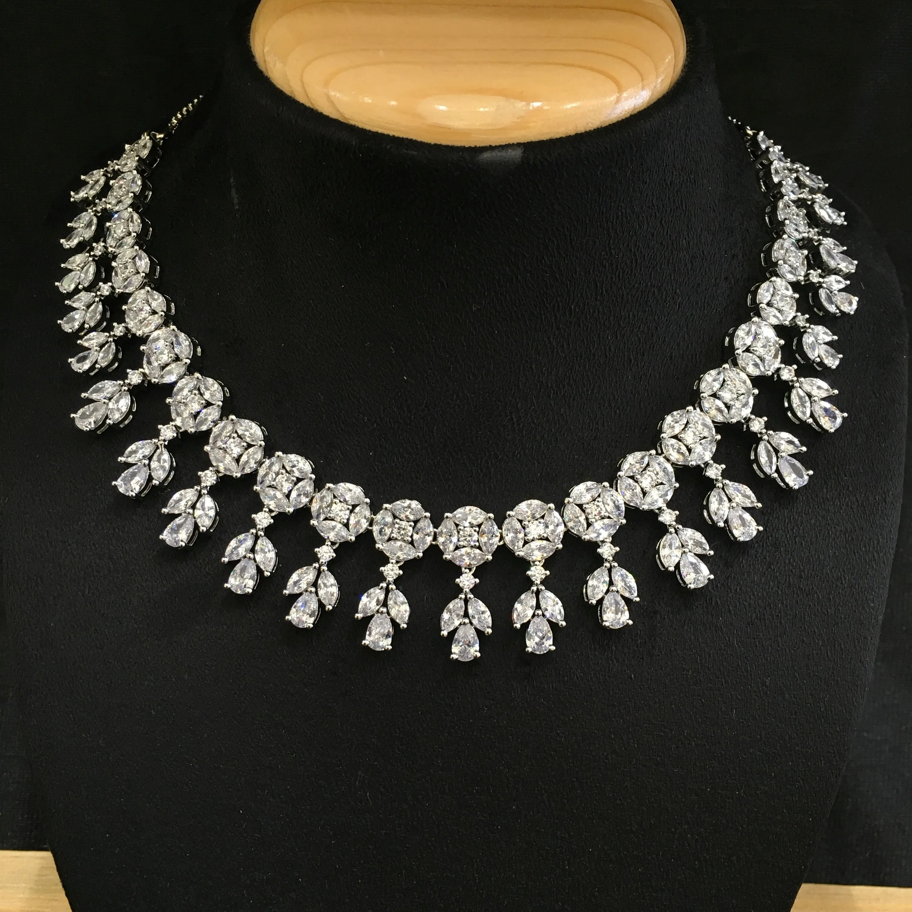 Round Neck Zircon/AD Necklace Set 6124-08