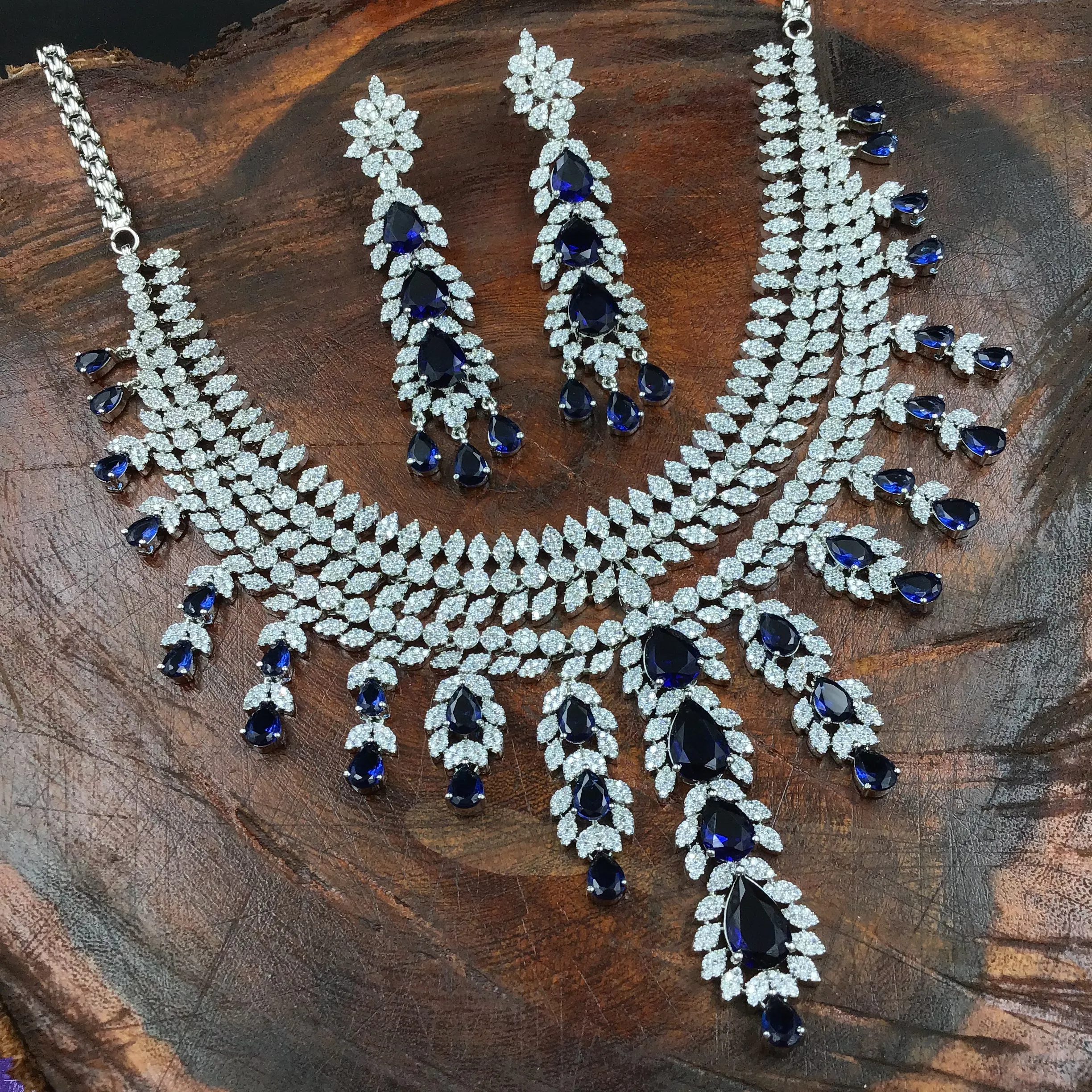 Round Neck Zircon/AD Necklace Set 8571-08