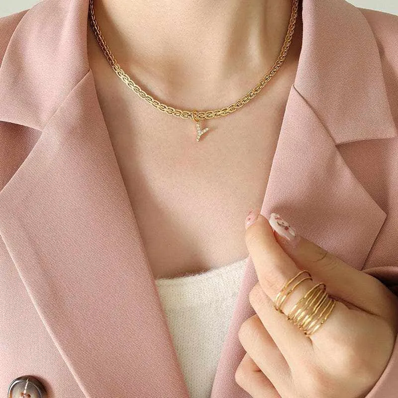 Stylish zircon letter pendant necklace