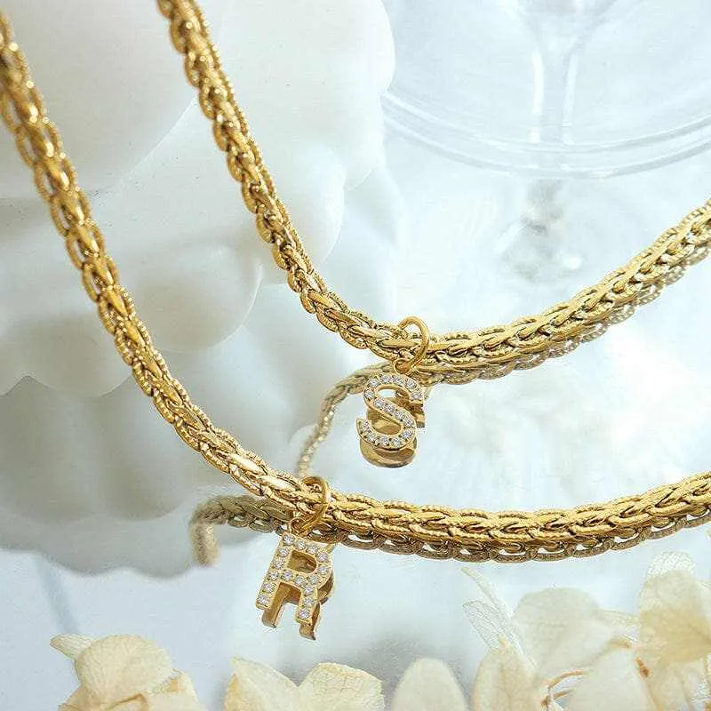 Stylish zircon letter pendant necklace