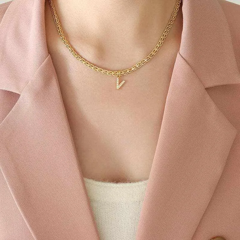 Stylish zircon letter pendant necklace
